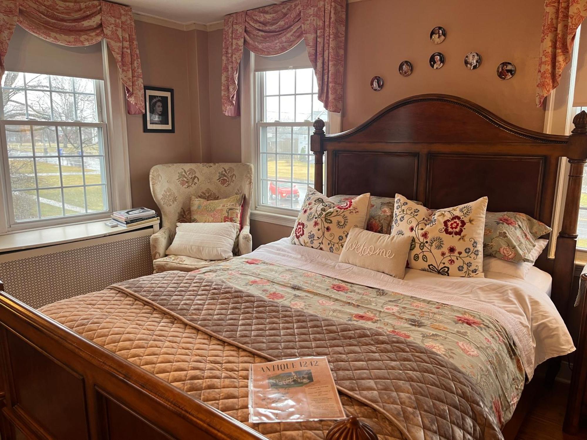 Antique1242 British Bed & Breakfast Enfield Exterior photo