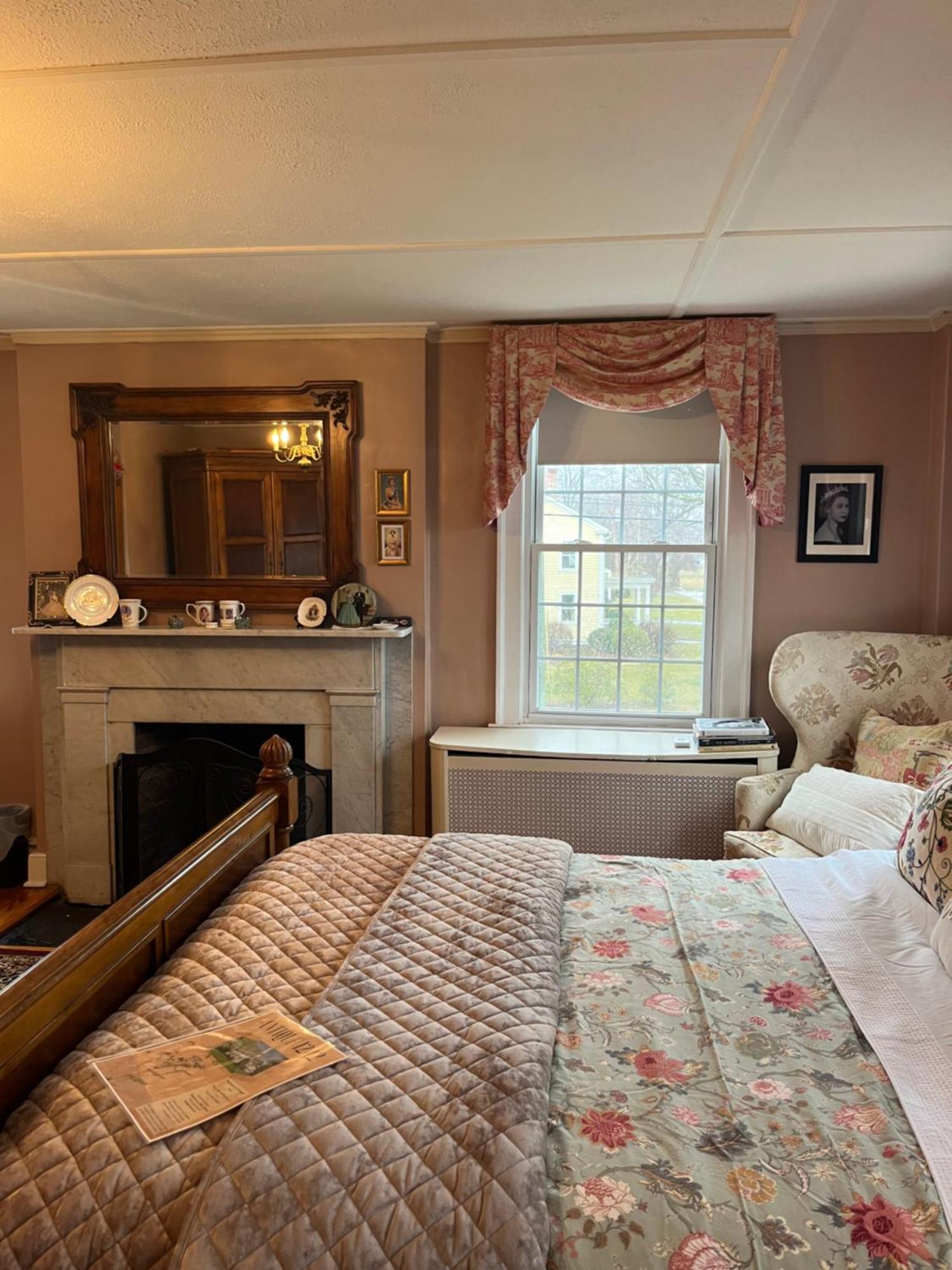 Antique1242 British Bed & Breakfast Enfield Exterior photo